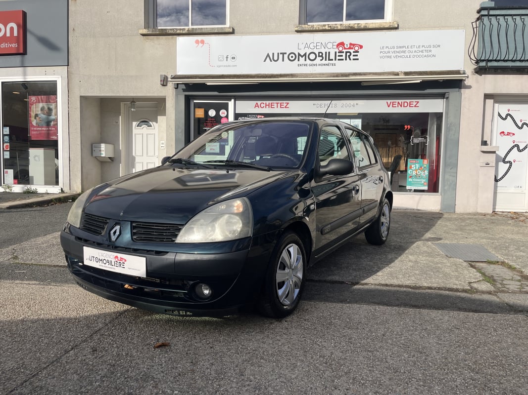 Renault Clio II Phase 2 1.5 dCi 80 cv Confort - 5 portes - Faible kilométrage — 1