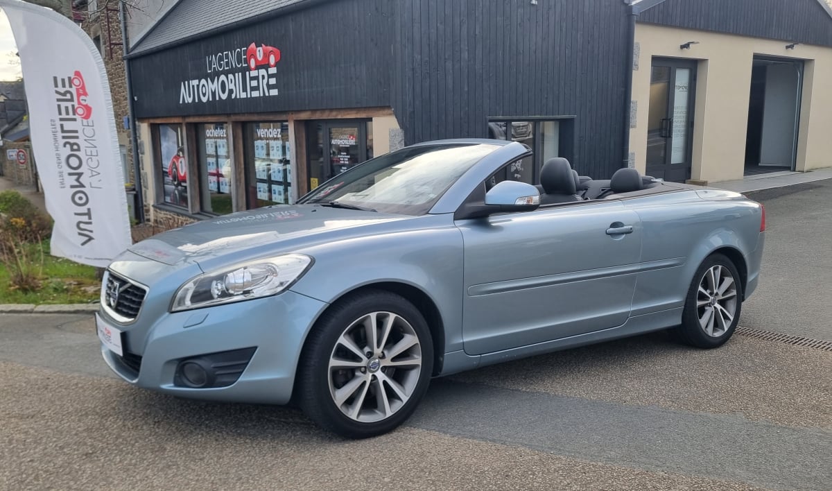 Volvo C70 C70 (2) CABRIOLET D3 SUMMUM GEARTRONIC — 1