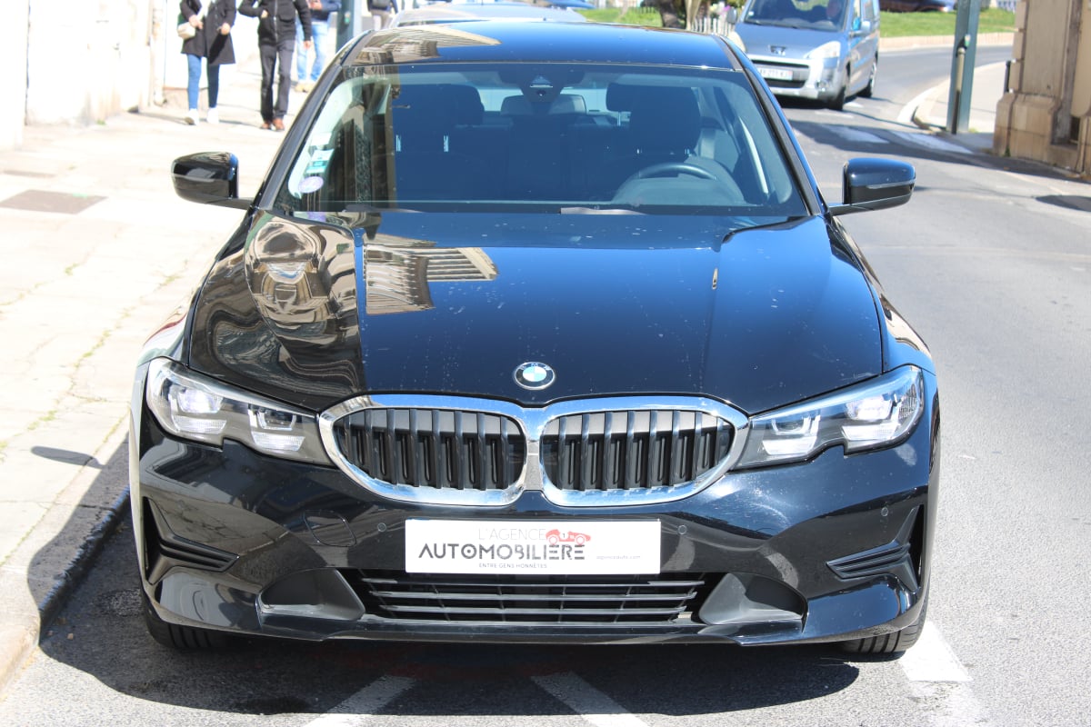 BMW Série 3 318i 156Ch BVA8 LOUNGE ( Entretien BMW, Radar Av et Arr, Moteur à chaîne ... ) — 2
