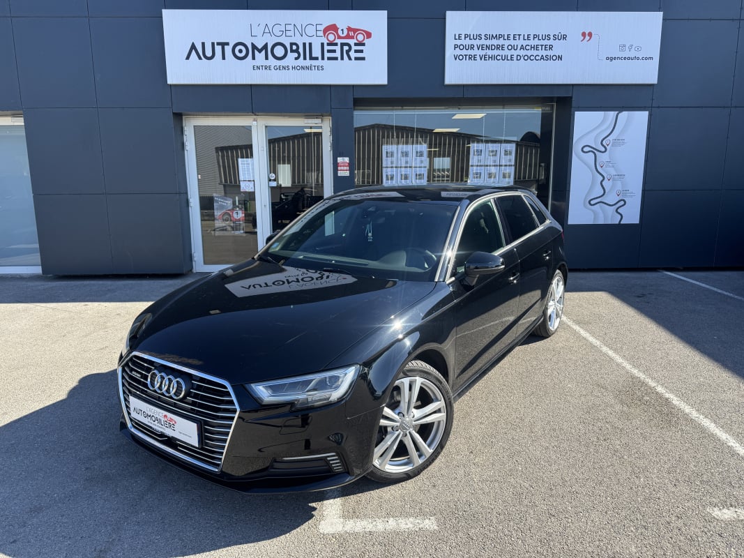 Audi A3 Sportback 1.4 TFSI Hybrid S-Line / Sièges RS3 — 1
