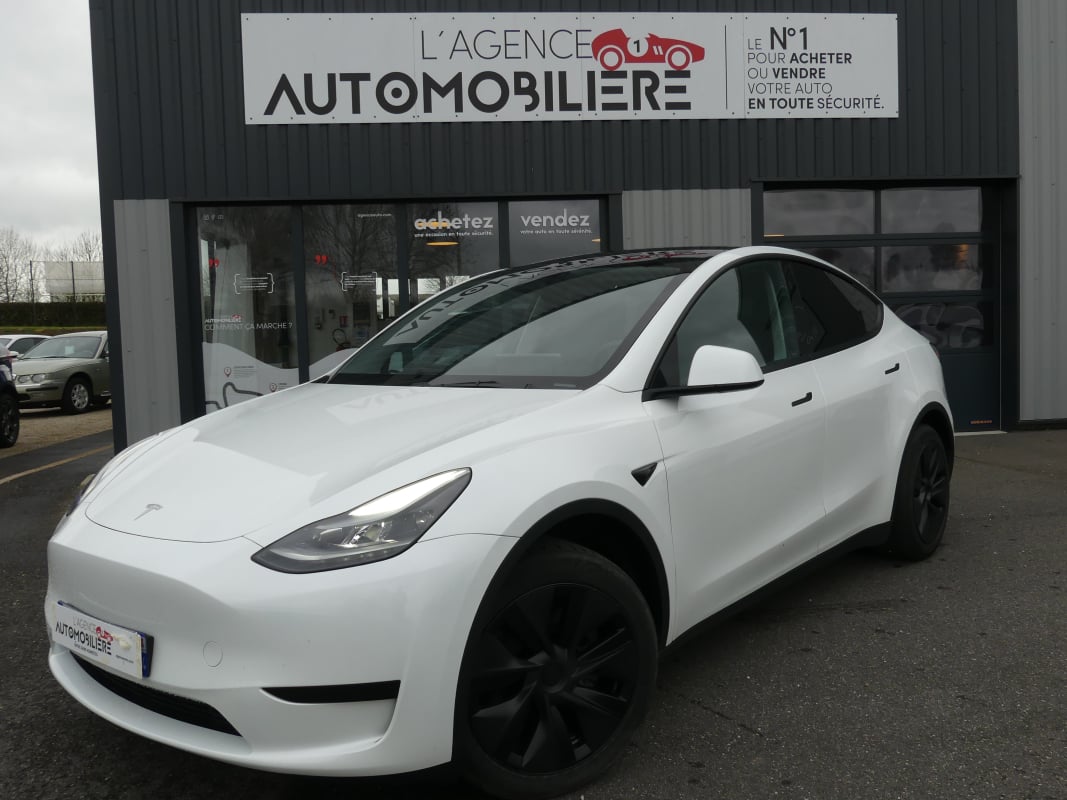 Tesla Model Y LONG RANGE 347 CV — 1