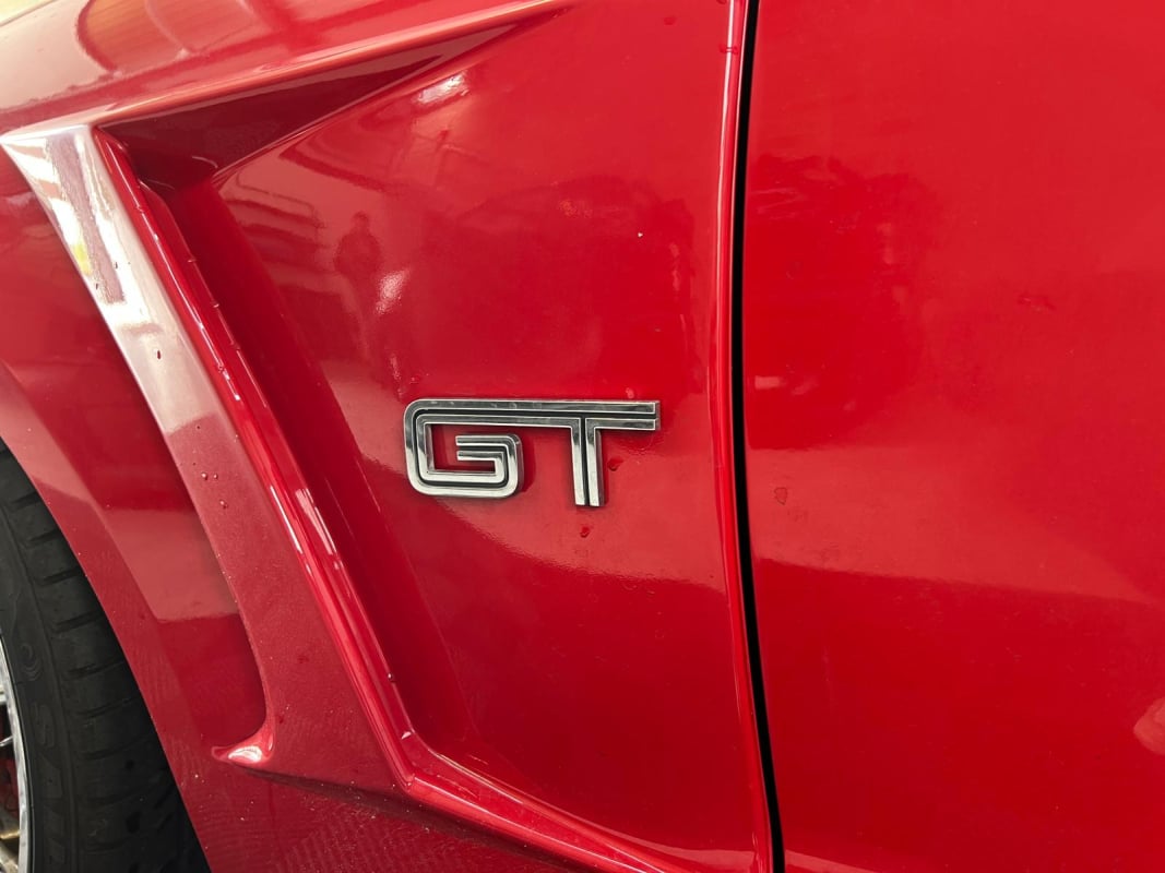 Ford Mustang Convertible GT — 24