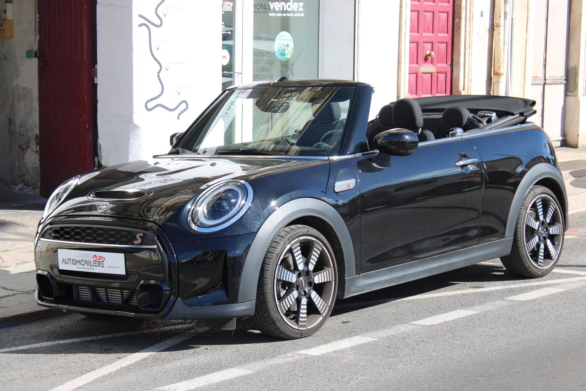 Mini Cooper S 178CV DKG7 EDITION CAMDEN ( Caméra de recul, CarPlay, Sièges chauffants ... )