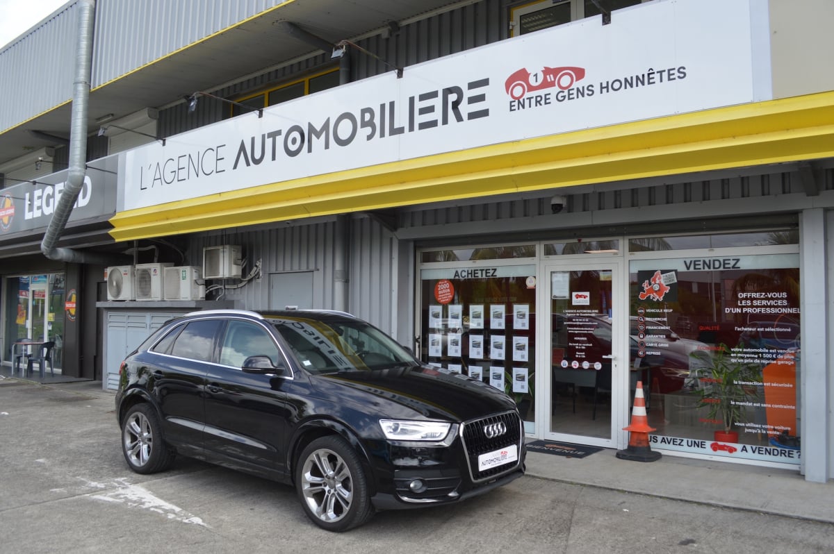 Audi Q3 2.0 TDI 120 AMBITION LUXE S TRONIC — 1