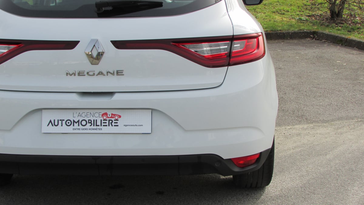 Renault Megane IV SOCIETE 1,5L DCI 95CH AIR NAV — 20