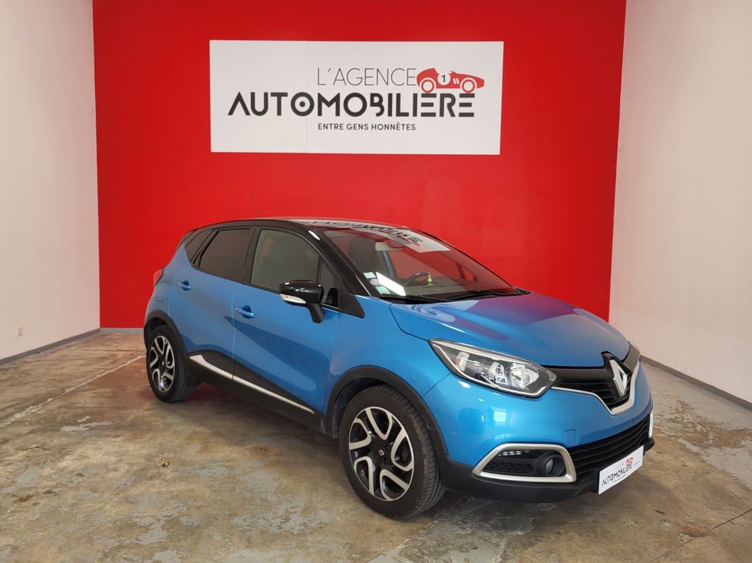 Renault Captur 1.2 TCE 120 ZEN EDC6 + ATTELAGE + CAMERA DE RECUL — 1