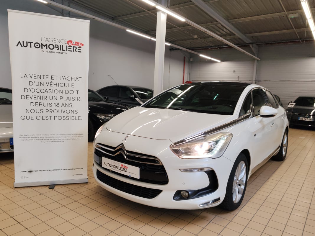 Citroen DS5 DS5 Hybrid4 Executive ETG6 GARANTIE12 MOIS — 1