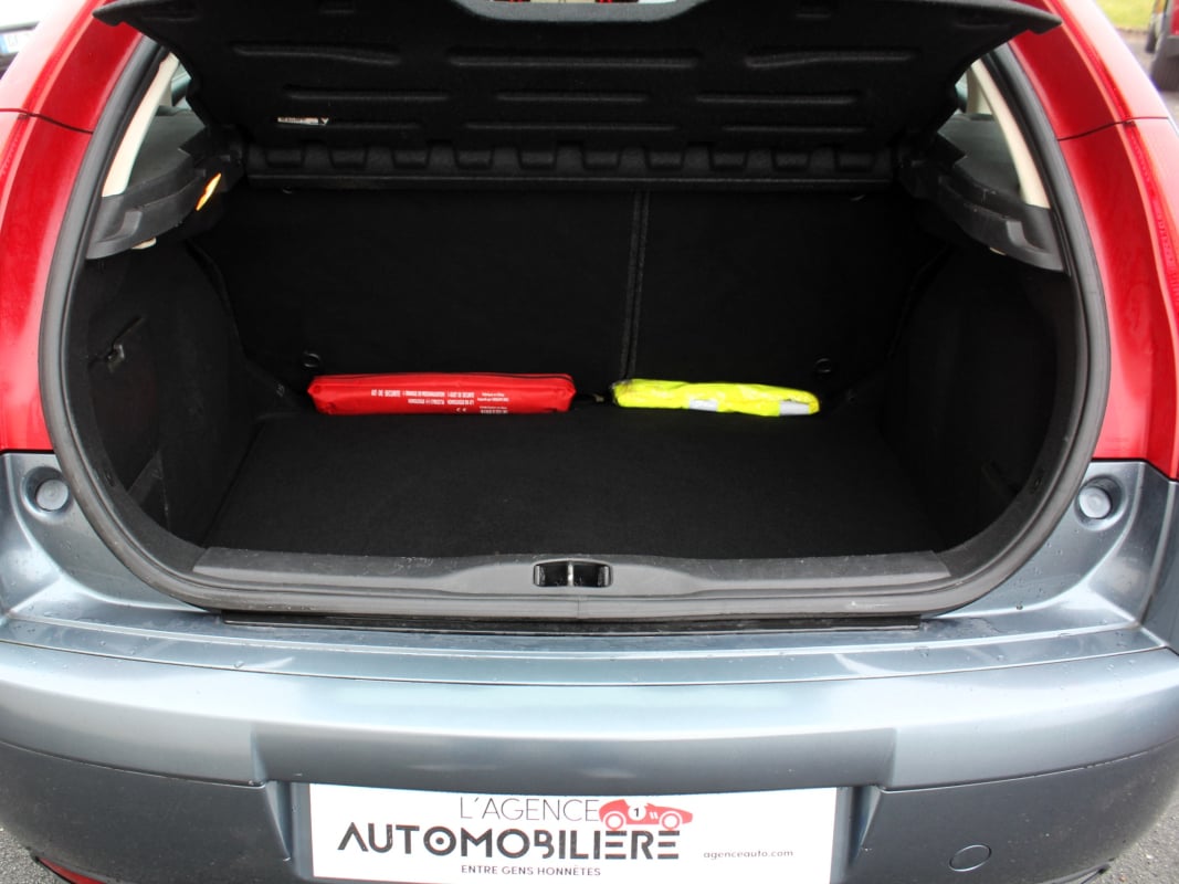 Citroen C4 HDI 110 Pack Ambiance — 32