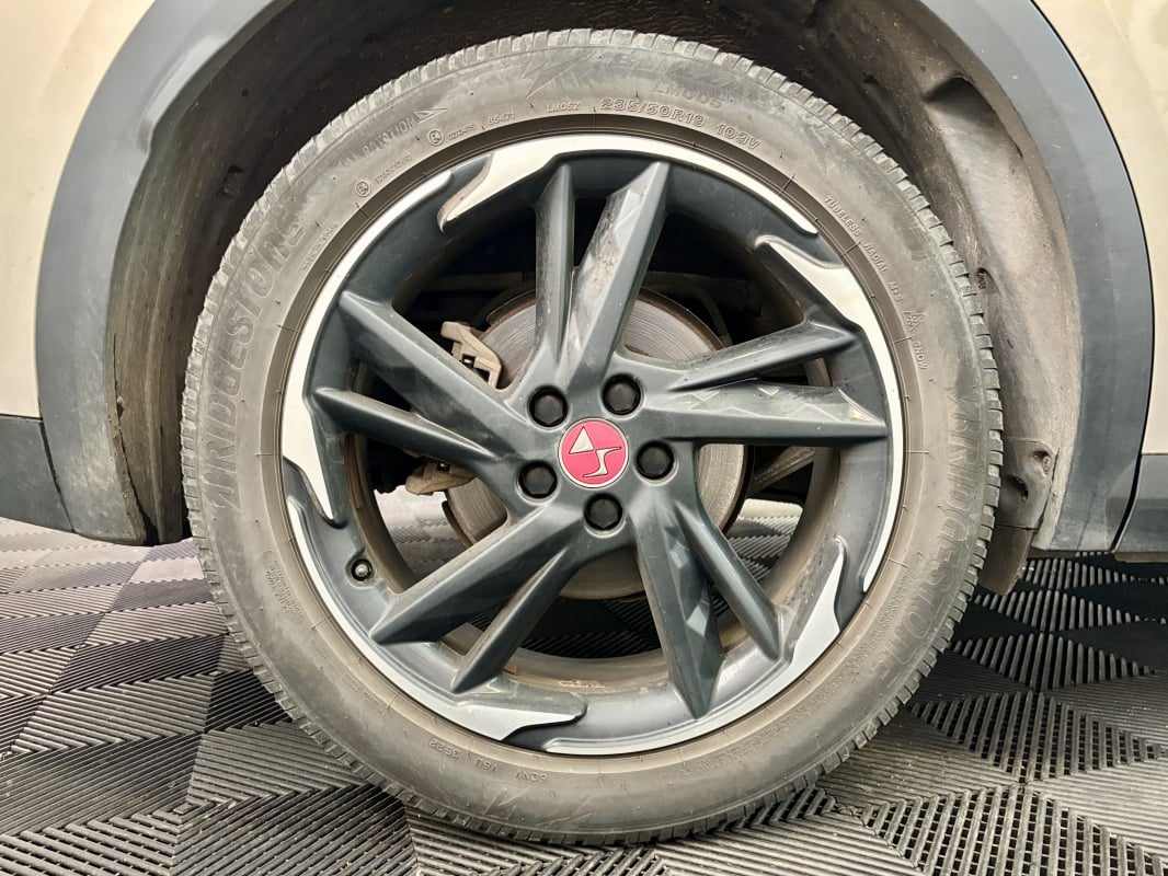 DS DS7 CROSSBACK 1.5 BlueHDi 130 PERFORMANCE LINE EAT8 — 24