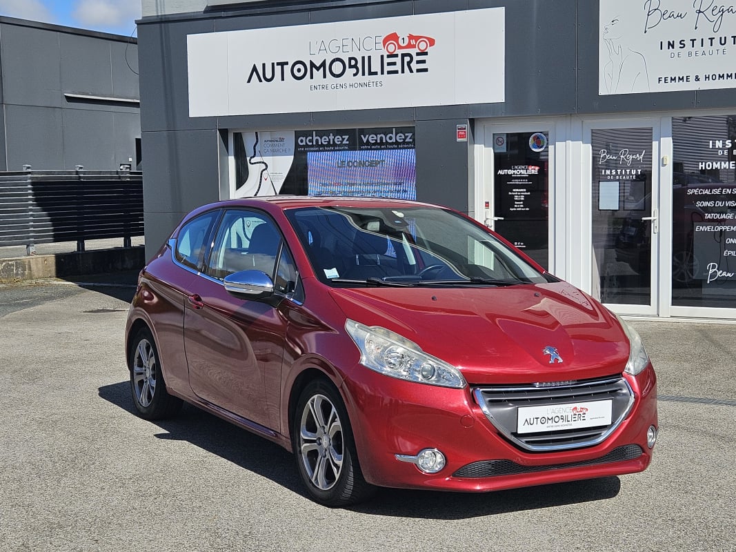 Peugeot 208 1.6 HDI 92 CV ALLURE 3 PORTES — 1