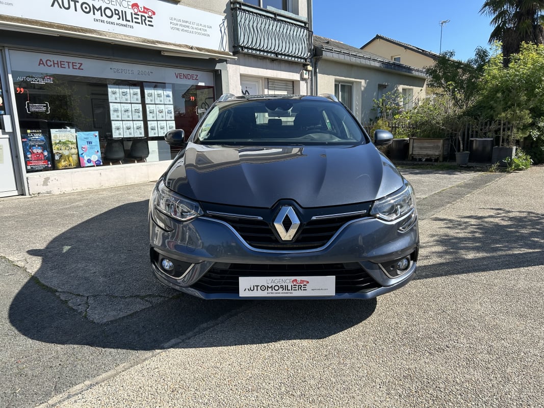 Renault Megane IV Estate 1.5 dCi 95 cv Business - Suivi Renault — 2