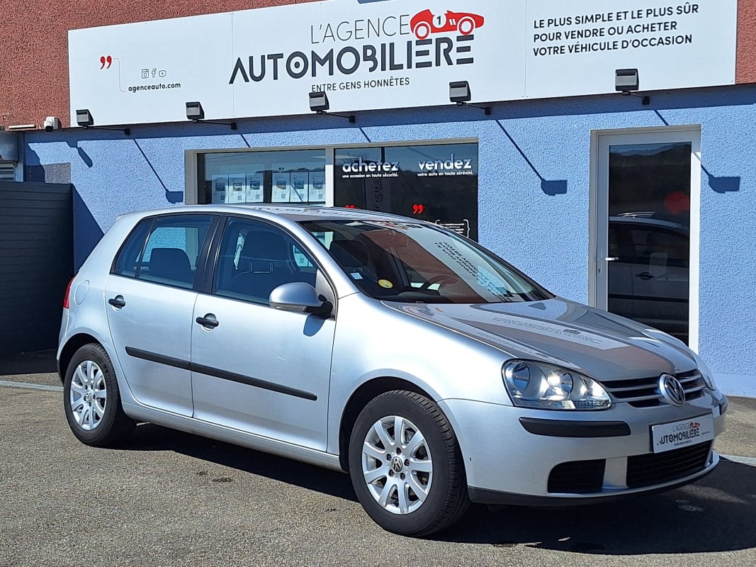 Volkswagen Golf V 1.4 FSI 90 ch Confort 5P — 1