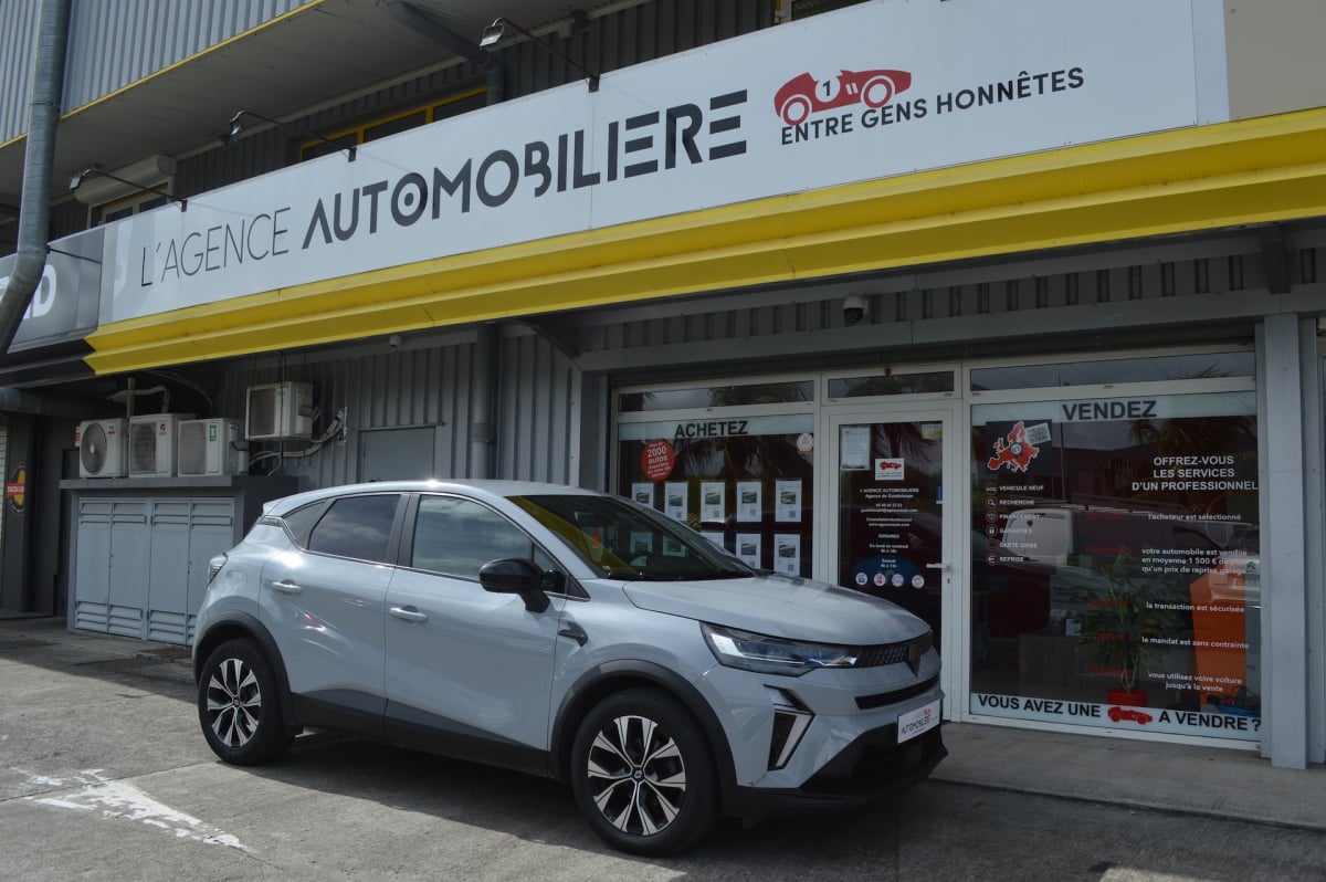 Renault CAPTUR II 1.3 MILD HYBRID 160 EDC GSR2 EVOLUTION — 1