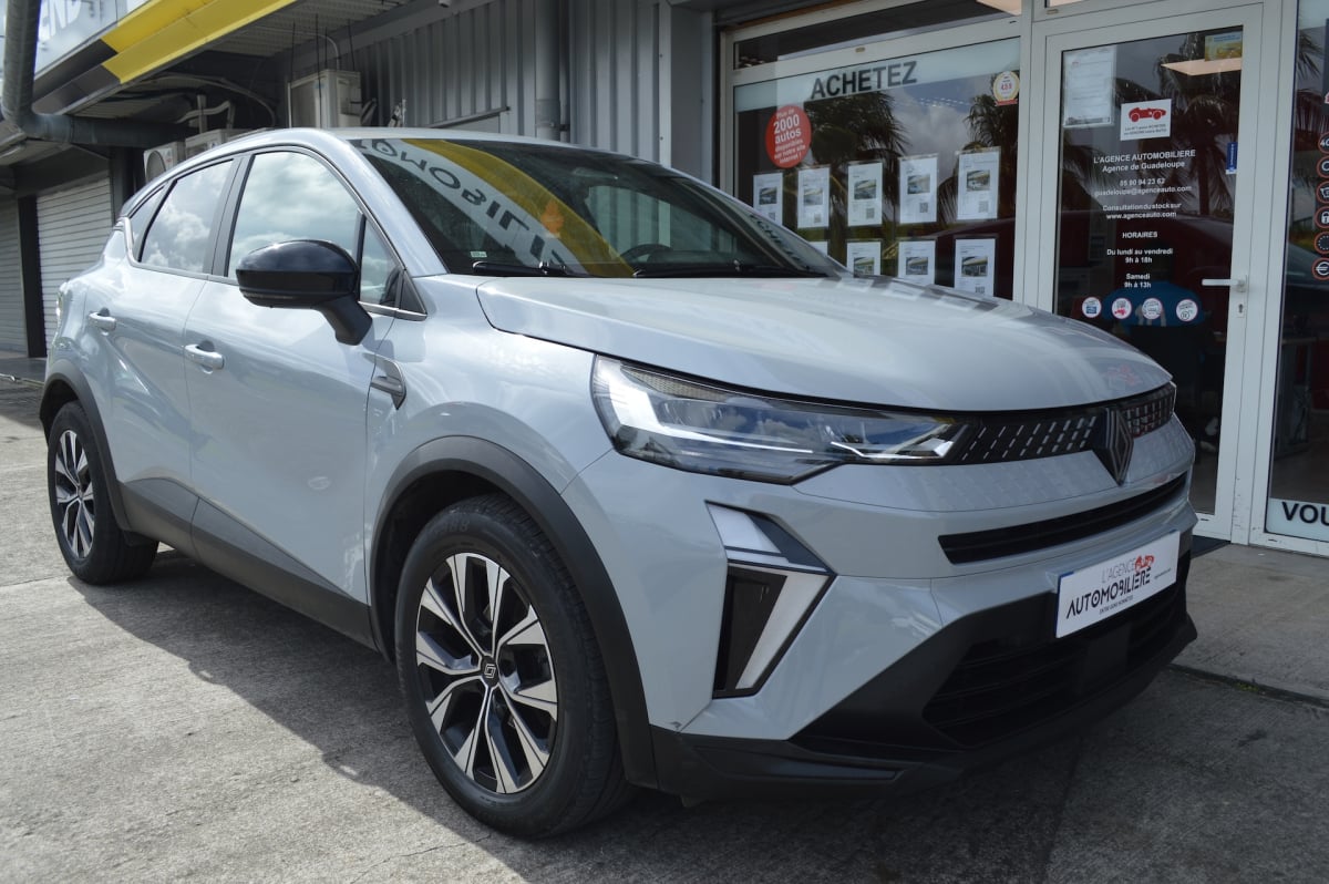 Renault CAPTUR II 1.3 MILD HYBRID 160 EDC GSR2 EVOLUTION — 2