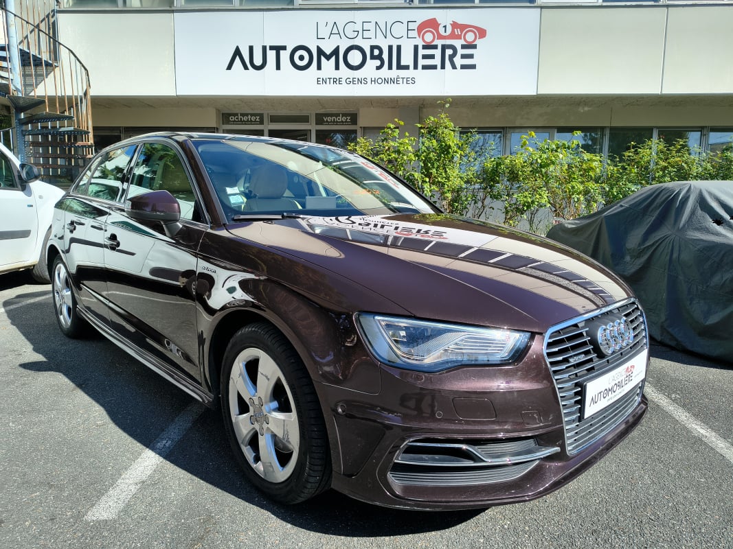 Audi A3 Sportback 8VA e-tron 1.4 TSI 204 Hybrid S-Tronic6 150 cv
