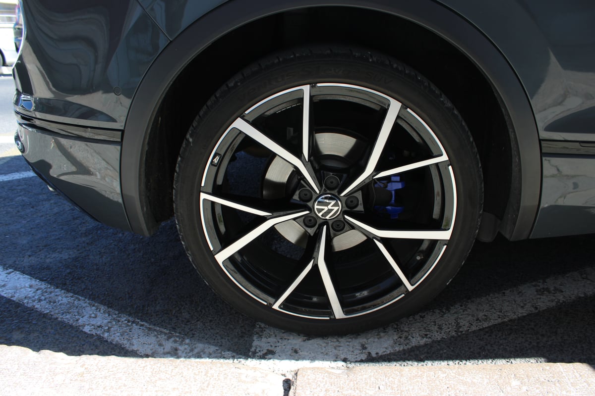 Volkswagen Tiguan 2.0 TSI 320 R 4MOTION DSG BVA ( Toit ouvrant panoramique, Sièges chauffants, Coffre électrique ... ) — 29