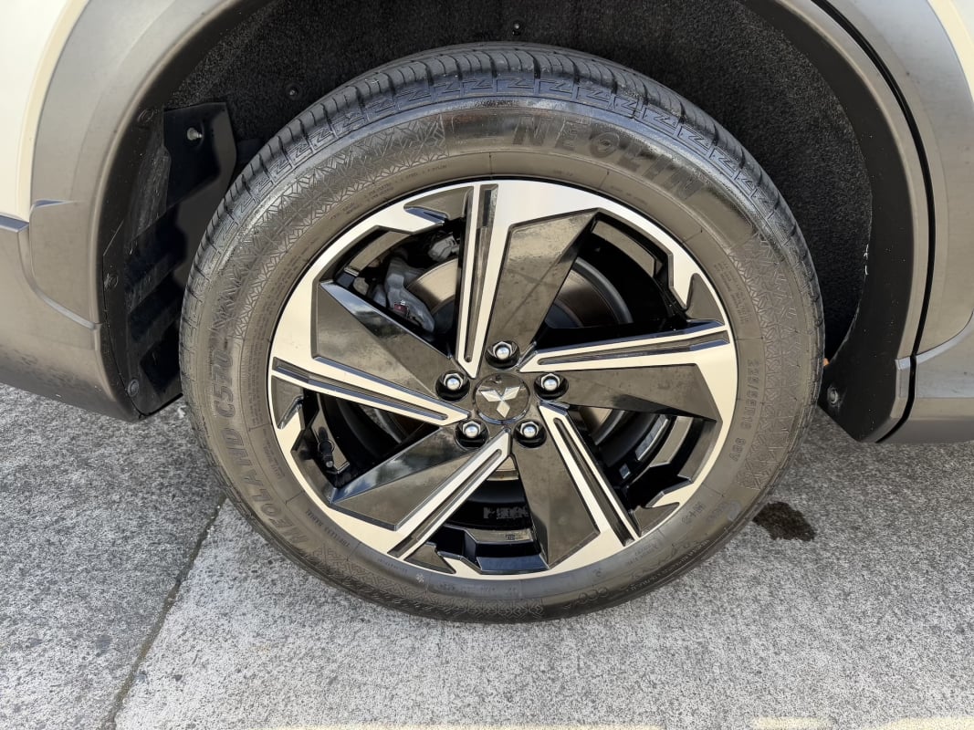 Mitsubishi Eclipse Cross 2.4 MIVEC PHEV TWIN MOTOR 4WD BUSINESS — 13