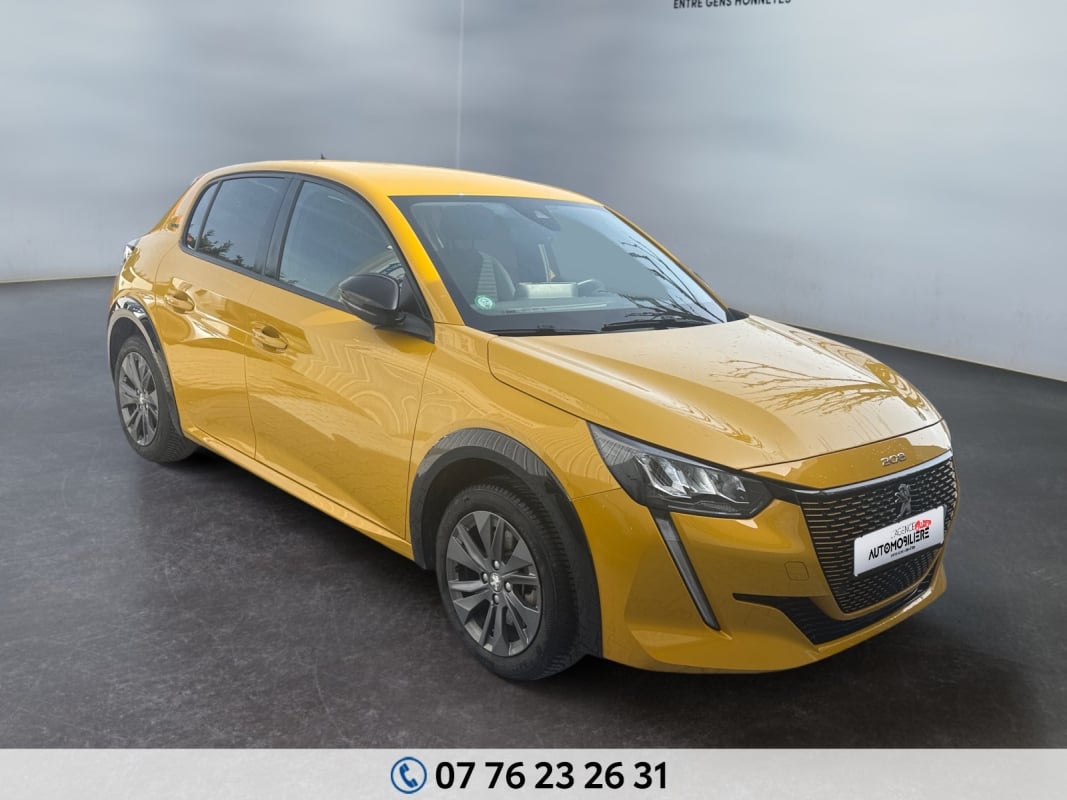 Peugeot 208 e-208 136ch Style — 1