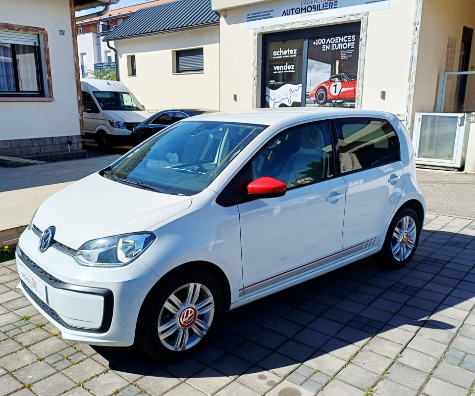 Volkswagen Volkswagen Up! 1.0 60 CH Finition BEATS AUDIO 300W 5 portes — 1