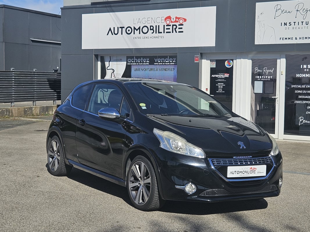 Peugeot 208 1.6 HDI 115 CV XY 3 PORTES — 1