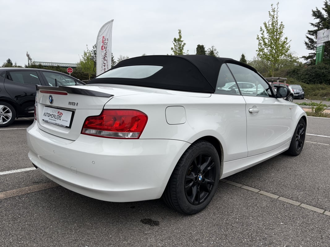 BMW Série 1 CABRIOLET 118 I 143 CONFORT SIÈGES SPORT CHAUFFANTS - GARANTIE 12 MOIS — 2
