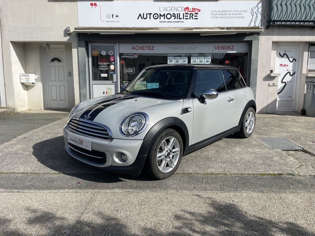 Mini Mini Cooper 1.6 i Steptronic 122 cv BVA Pack Chili - Toit ouvrant Suivi MINI — 1