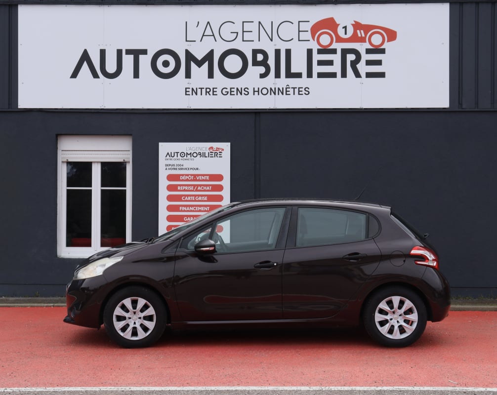 Peugeot 208 1.0 VTi 68 Access BVM5 (Suivi Peugeot...) — 2