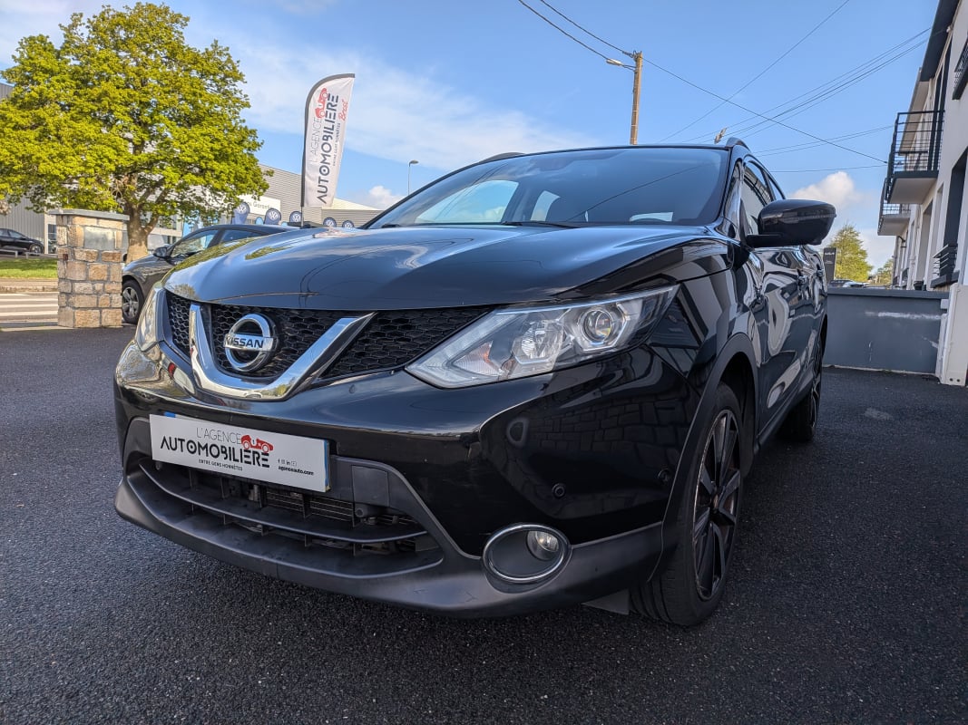 Nissan Qashqai 1.6 DCI 130 TEKNA X-TRONIC — 2