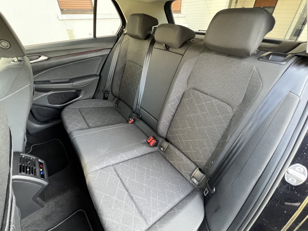 Volkswagen Golf VIII 2.0 tdi 116ch LIFE DSG — 39
