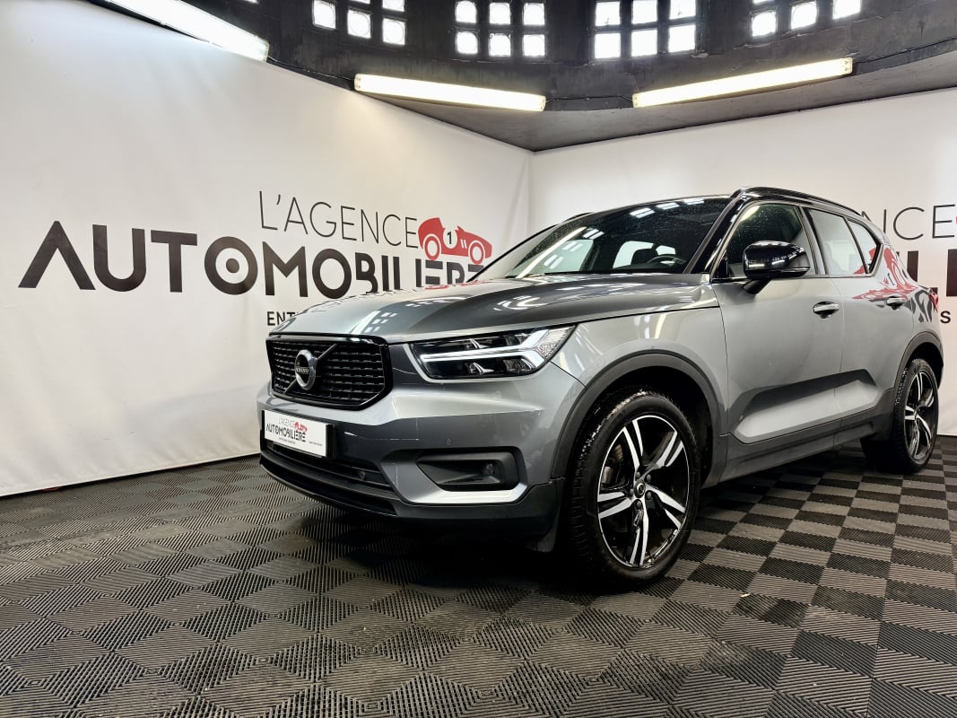Volvo XC40 D4 AWD 190 R-DESIGN GEARTRONIC 8 — 1