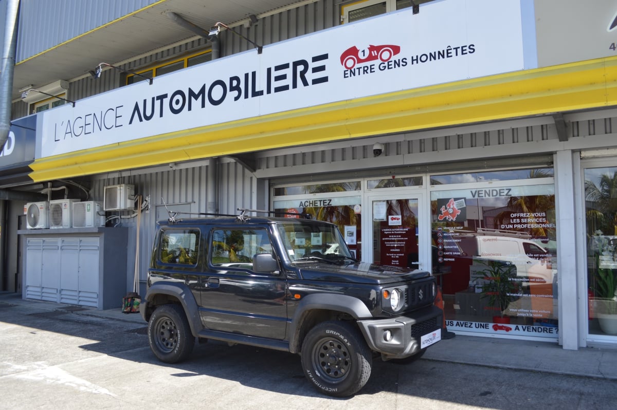 Suzuki Jimny II 1.5 VVT PRIVILEGE 2PL