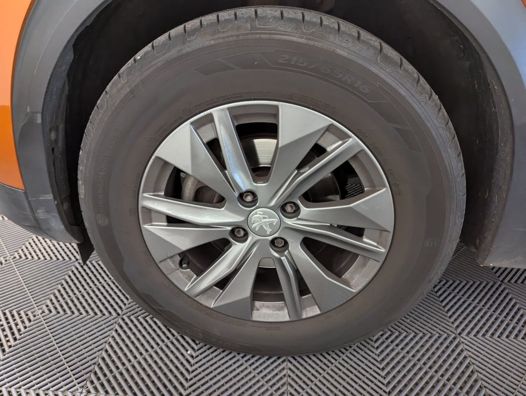 Peugeot 2008 II 1.2 PURETECH 130 S&S 7CV ACTIVE BUSINESS — 32