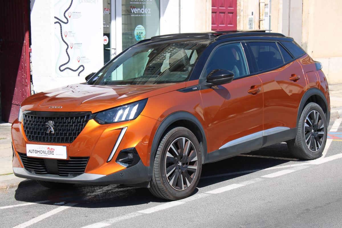 Peugeot 2008 GENERATION-II 1.2 - 130 GT PACK EAT BVA START-STOP ( Toit ouvrant panoramique, sièges chauffants, Carplay ... ) — 1