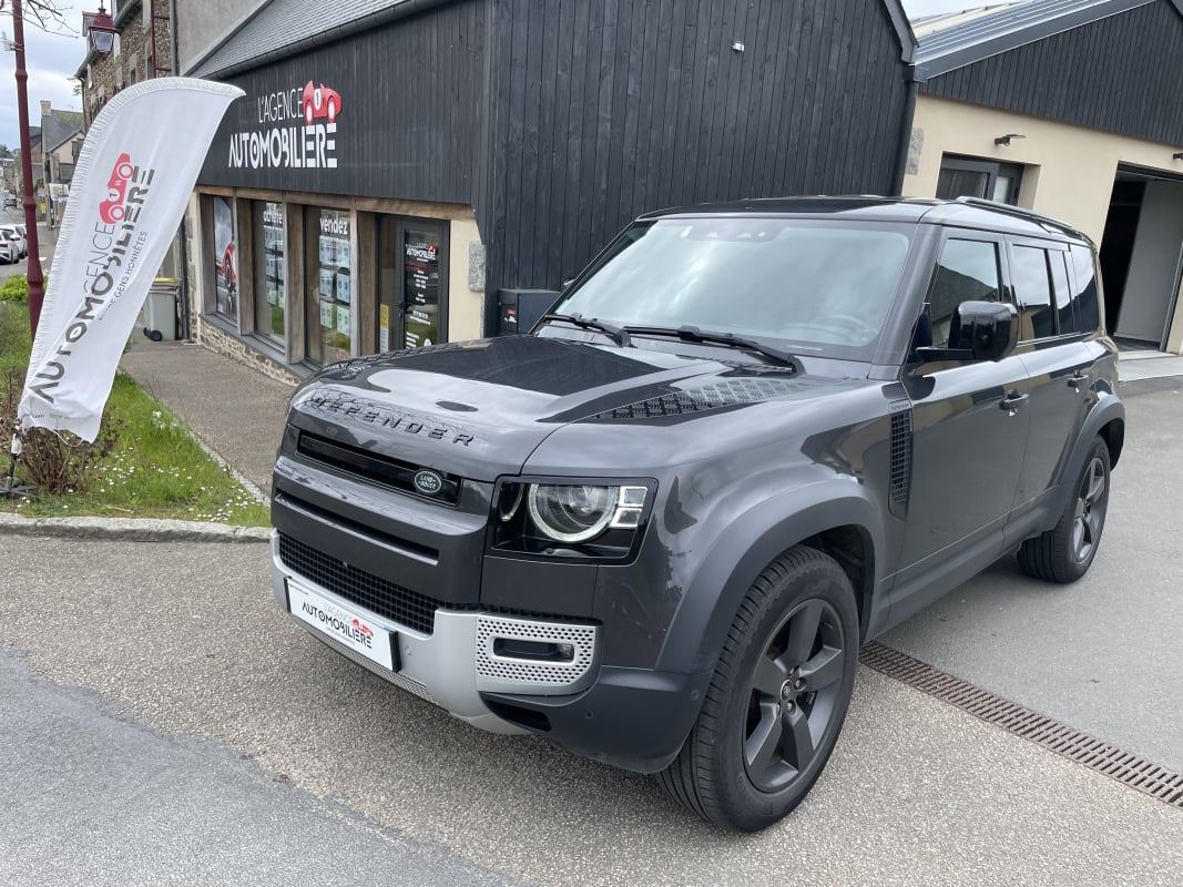 Land Rover Defender 110 3.0D I6 D250 HARD TOP SE MARK IV