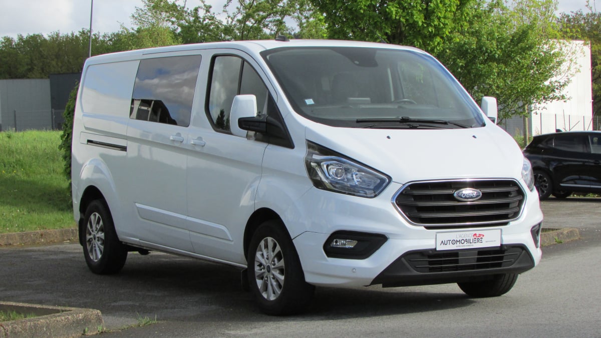Ford Transit Custom Fg L2H1 2.0L ECOBLUE 170CH LIMITED CABINE APPROFONDIE — 1