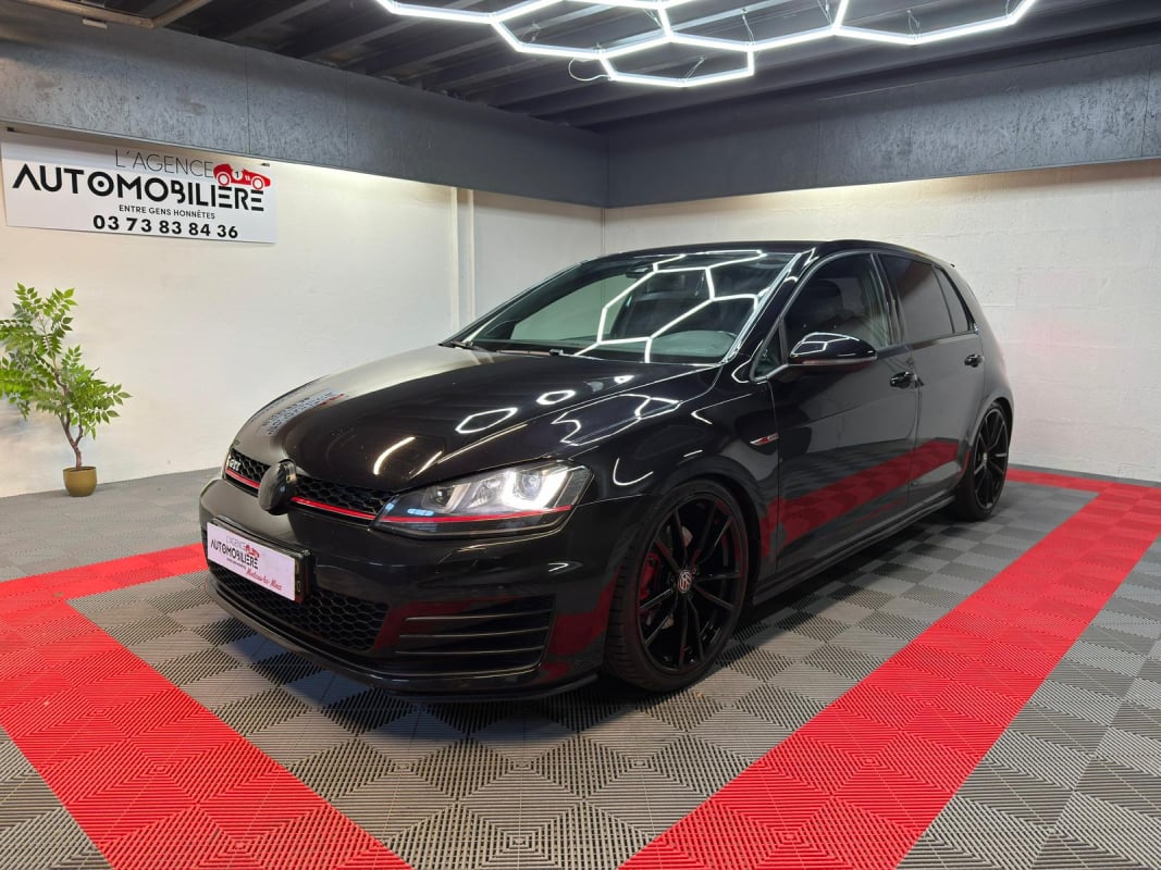 Volkswagen Golf VII 7 GTI Performance 220 DSG – Carnet complet VW — 1