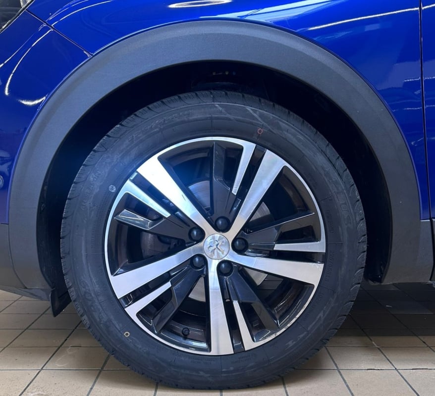 Peugeot 3008 1.2 PureTech 130ch Allure S&S — 37