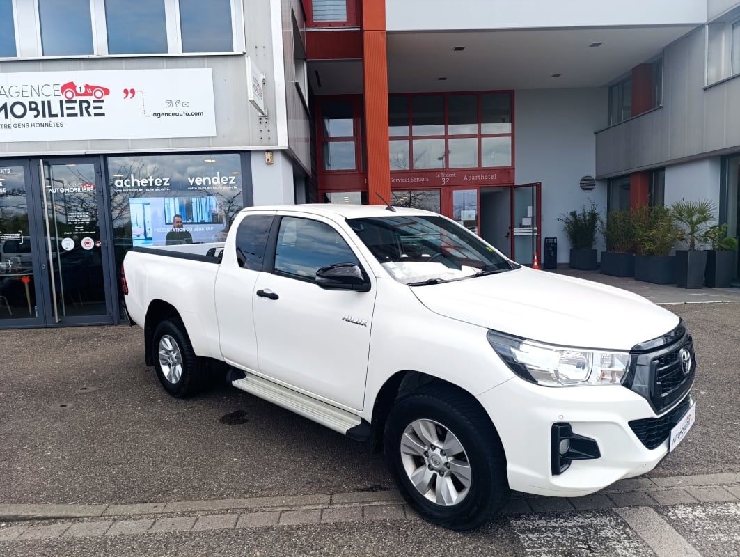 Toyota Hilux X-TRA CABINE 4WD 2.4 D-4D 150 cv LEGENDE Pickup - PREMIERE MAIN — 1