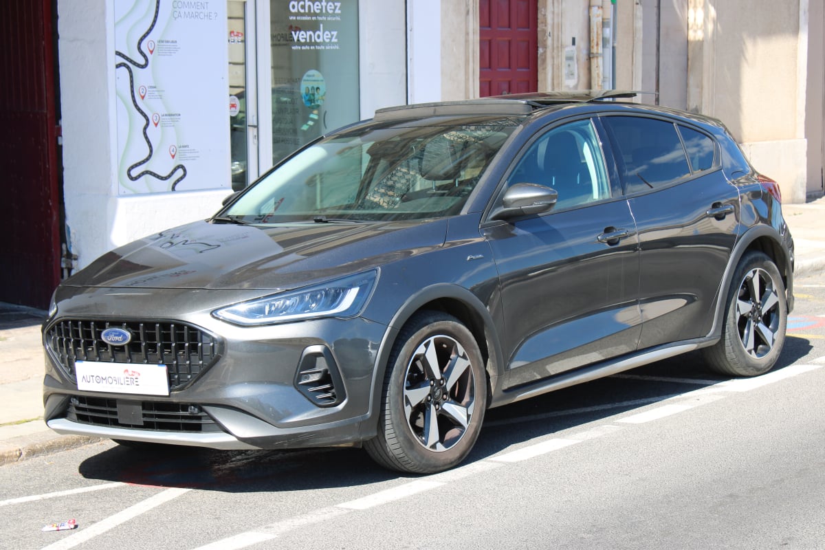 Ford Focus 1.0 FLEXIFUEL 125 HYBRID MHEV X ACTIVE ( Toit ouvrant, Carplay, Sièges chauffants ... )