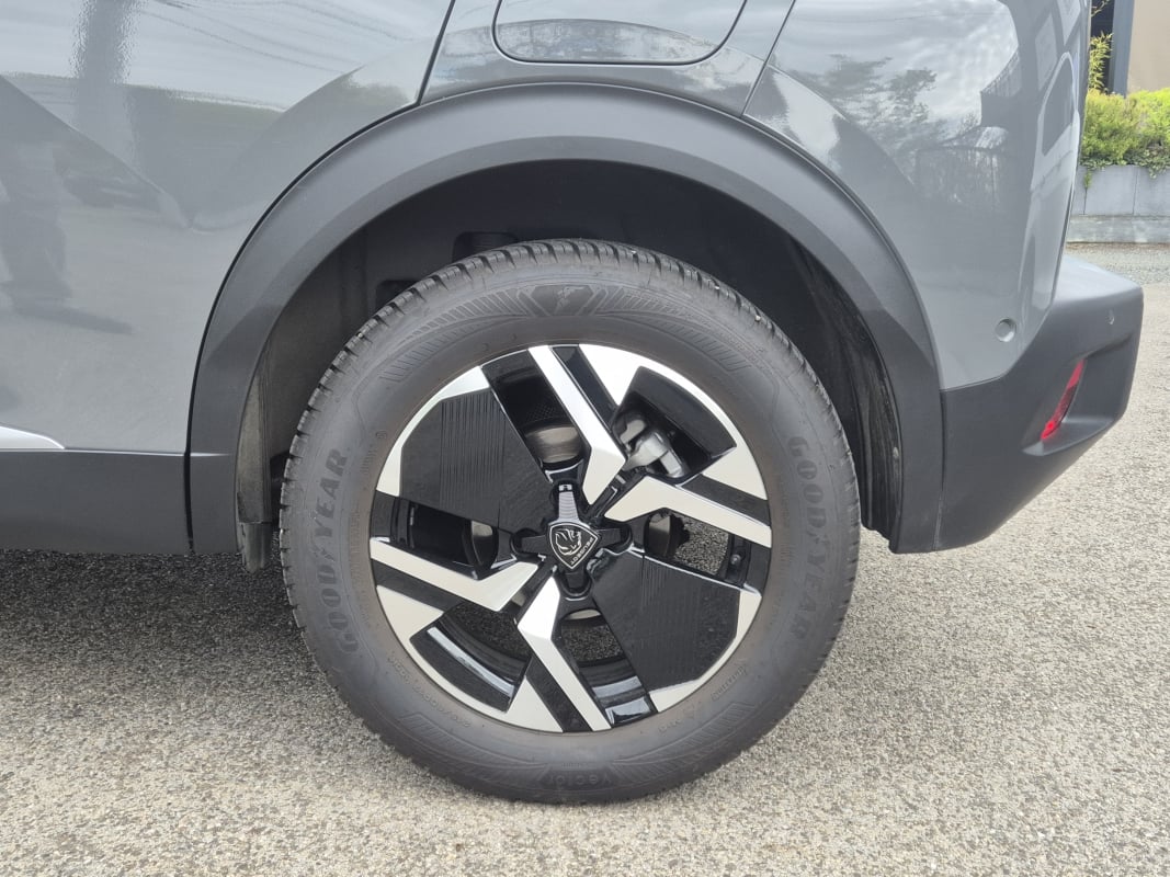 Peugeot 2008 1.2 PURETECH 130 GT EAT8 - 13000 Kms + Options — 27