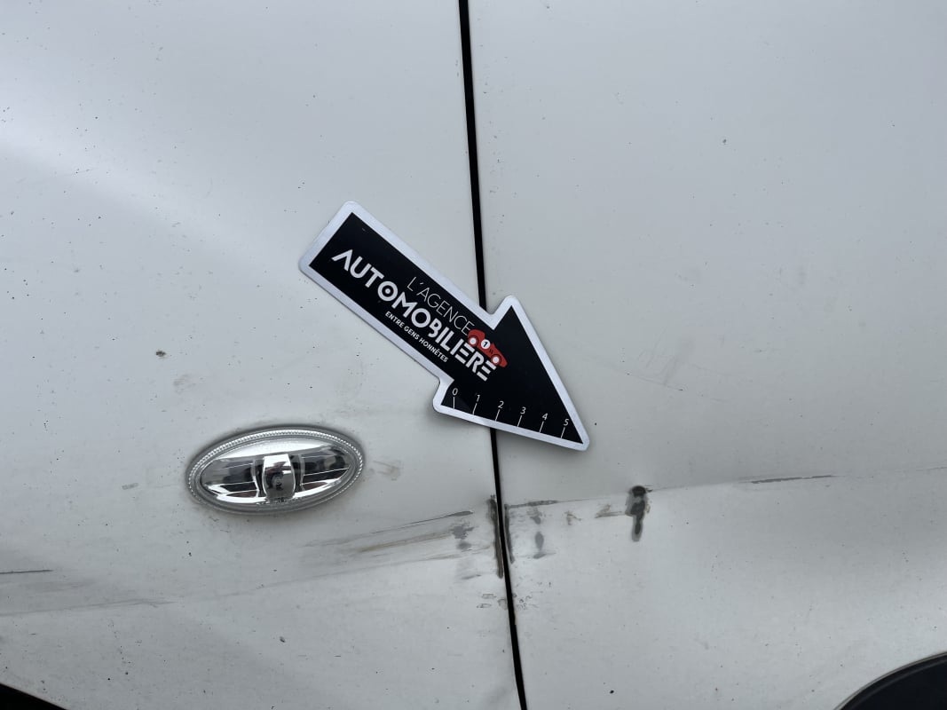 Citroen Berlingo II (3) 1.6 BLUEHDI 100 Business/ PRIX HT : 4 908,33 € — 31