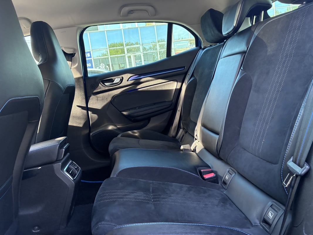 Renault Megane IV GT 205CH EDC7 — 18