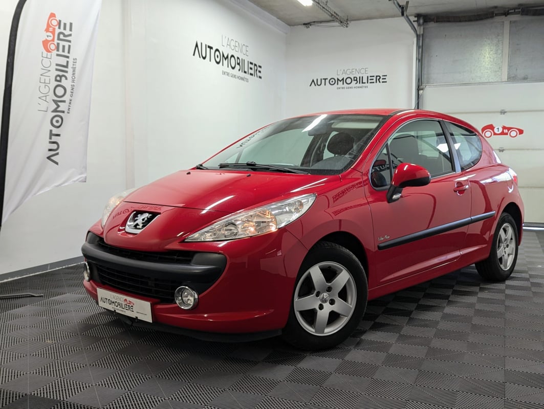 Peugeot 207 (2) 1.4 75 URBAN 3P — 1