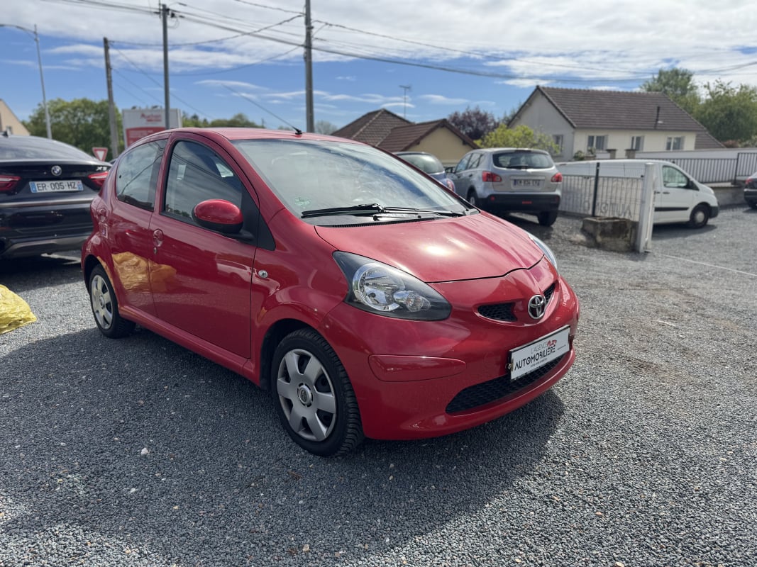 Toyota Toyota Aygo 2 1.0 i 60 CONFORT 5P — 2