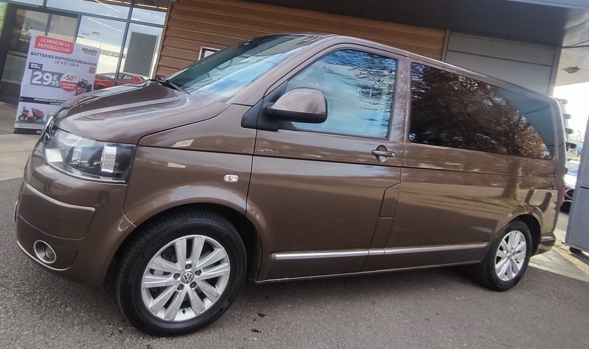 Volkswagen Multivan MINIBUS T5 BLUEMOTION EDITION-25 — 40