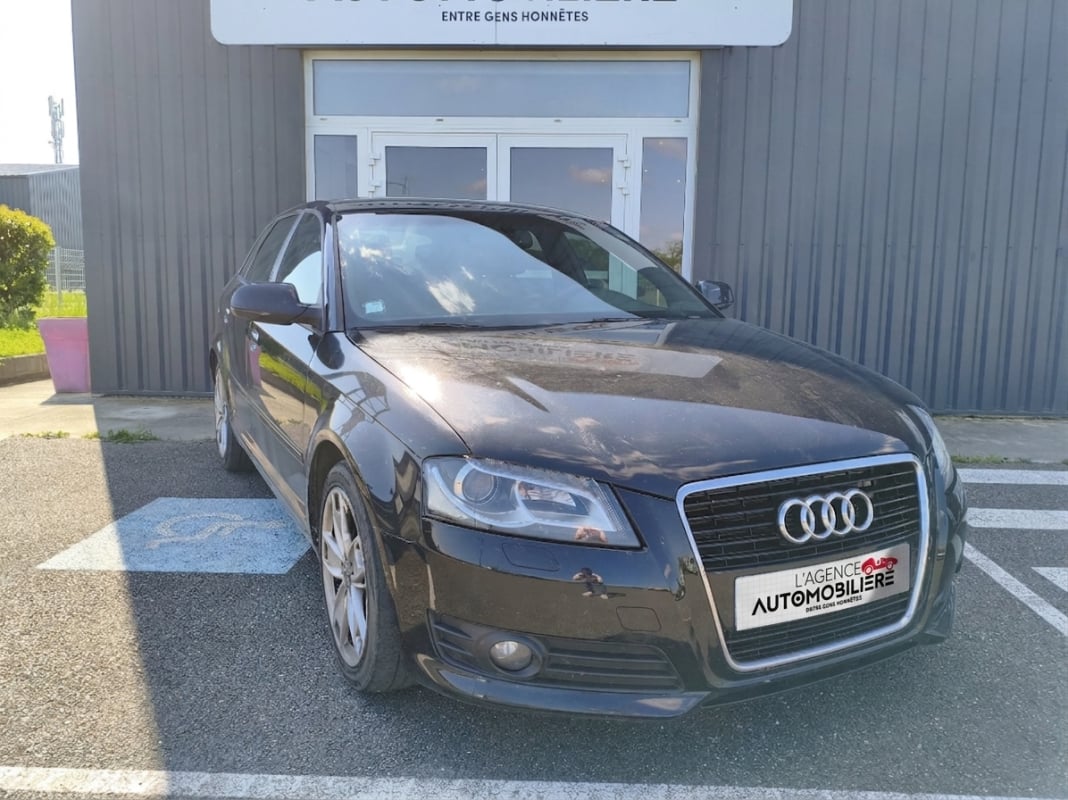Audi A3 1.6 SPORTBACK S LINE 105CH — 1