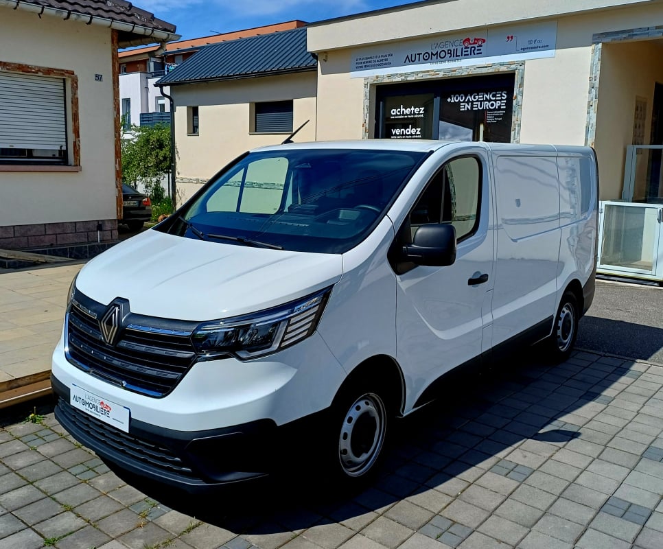 Renault Trafic III Fourgon L1H1 2.8T 2.0 dCi 16V 130 cv Sous garantie