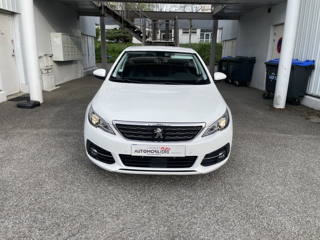 Peugeot 308 Phase 2 1.5 HDI 130 CV Tech edition EAT8 - GARANTIE 12 MOIS — 2