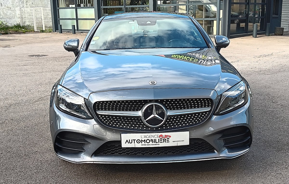 Mercedes-Benz Classe C Coupé 300 CDi 2.0 CDI Pack AMG 4MATIC 245 cv — 2