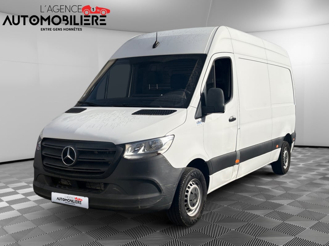 Mercedes-Benz Sprinter Fg 211 CDI 39N 3T0 Traction l2H2 114CV